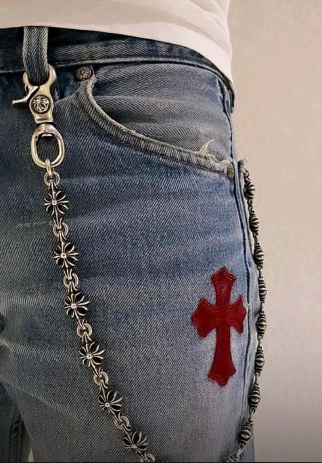 Chrome heart pocket chain 