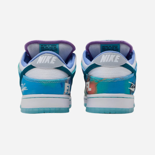 FUTURA LABORATORIES x NIKE DUNK LOW SB BLEACHED AQUA