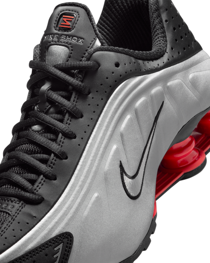 Nike shox R4 metallic silver TL￼