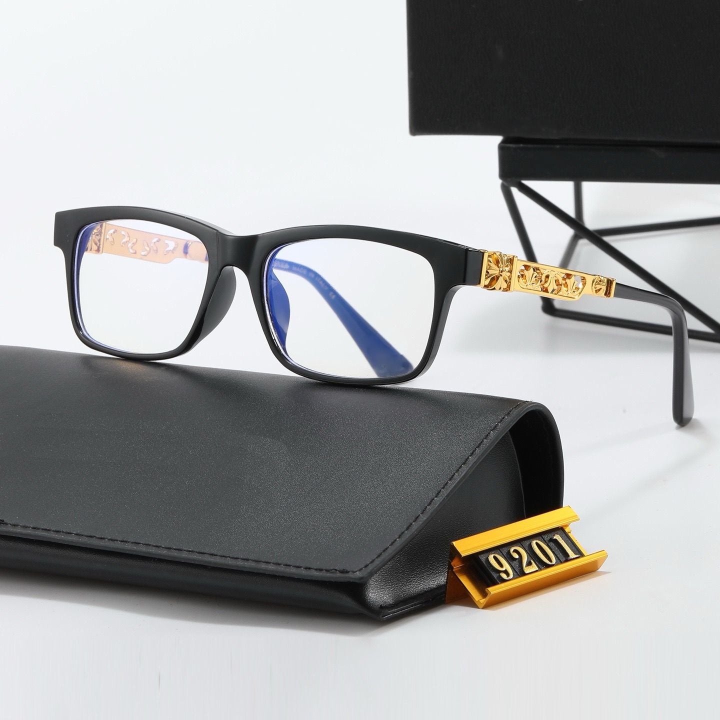 ♱ 𝕮𝖍𝖗𝖔𝖒𝖊 𝐠𝐥𝐚𝐬𝐬𝐞𝐬 ♱