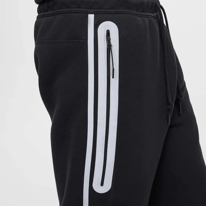 Nike Sportswear Tech Fleece Reflective Details
