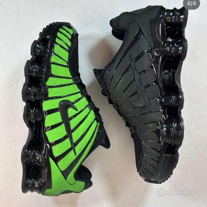 NIKE SHOX TL   THERMOREACTIVE COLOUR change
