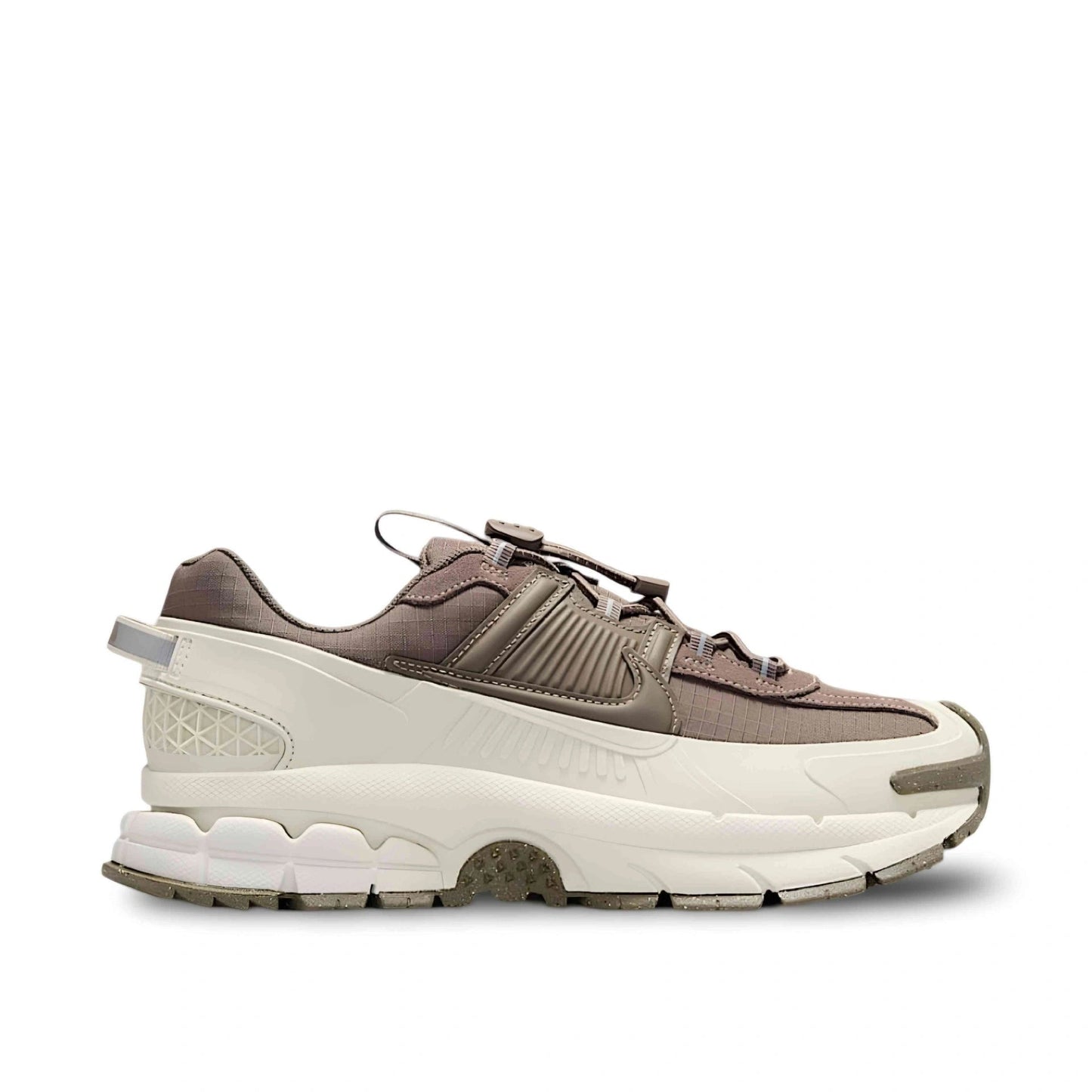 Nike Zoom Vomero Roam Winterized "Light