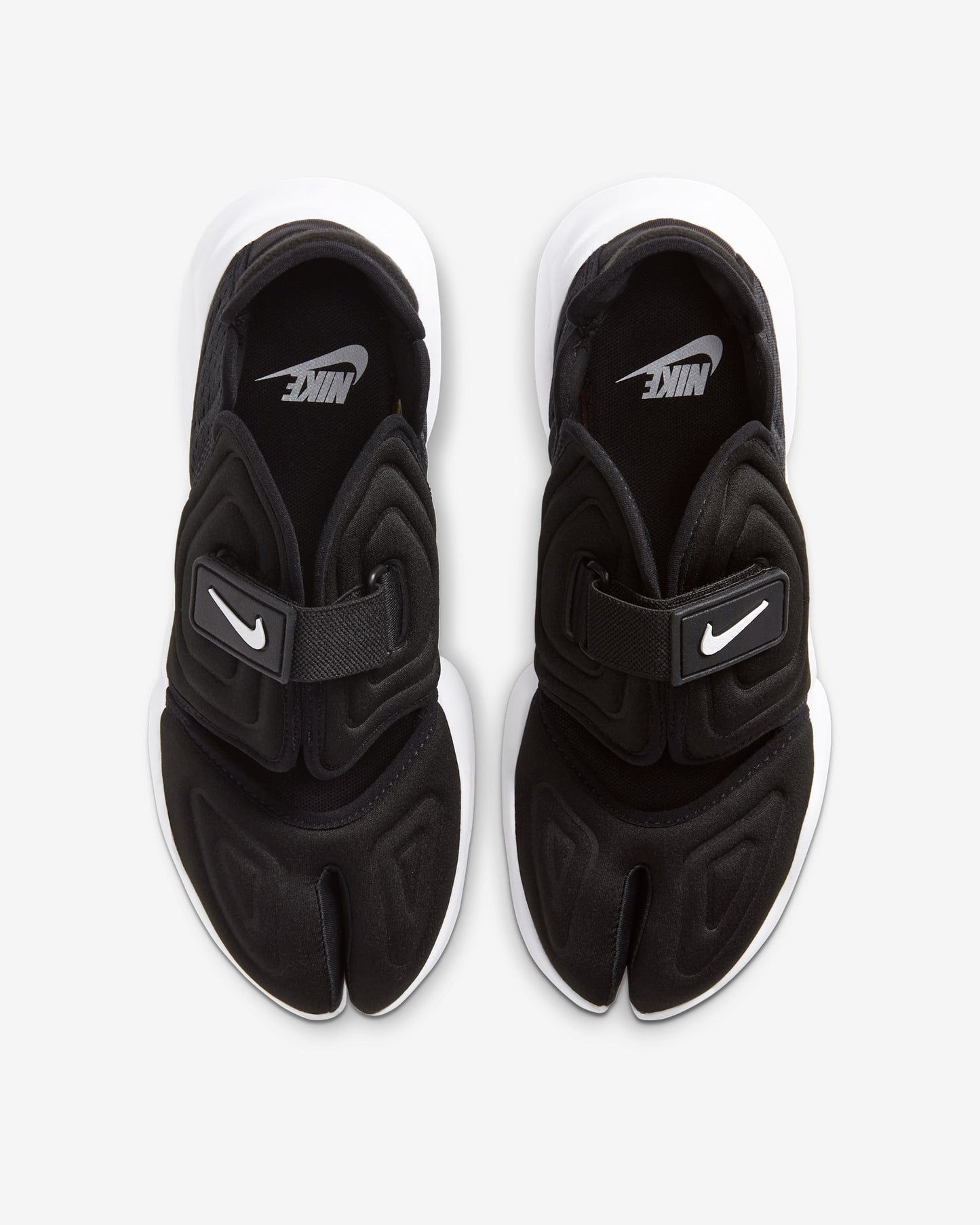 Nike Aqua Rift – Black & White