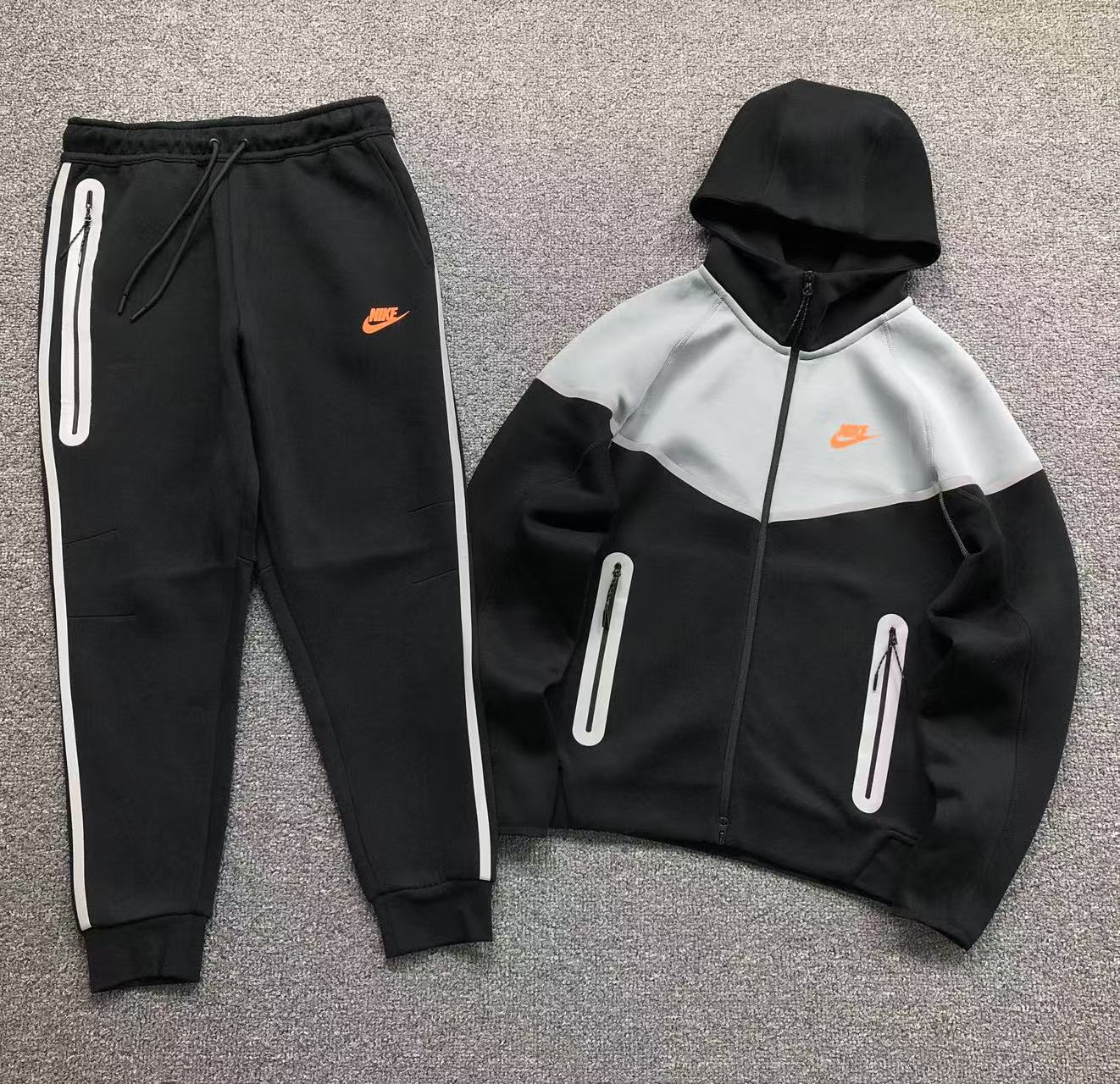 Nike tech fleece two piece