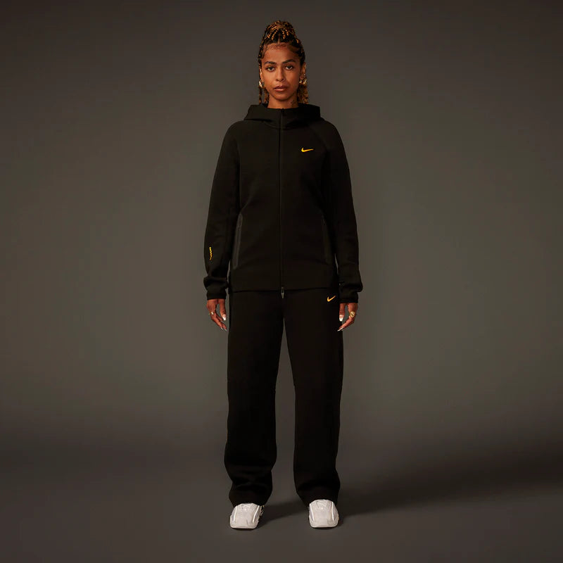 tech fleece pants