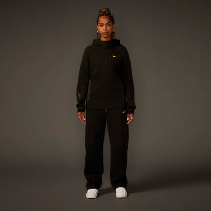 tech fleece pants